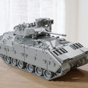 M2 Bradley US Army Infantry Fighting Vehicle - 3D Resin Printed 28mm / 20mm / 15mm Miniature Tabletop Wargaming Vehicle