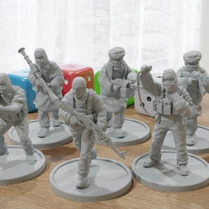 OPFOR - Opposing Forces - Middle East Squad - 20mm - 28mm - 32mm Scale Minifigures -  Modern Wargaming Miniatures for Tabletop RPG