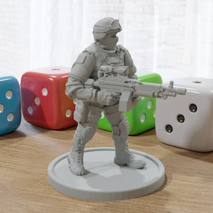LMG Soldier 28mm/32mm Minifigure - Modern Wargaming Miniature for Tabletop RPG