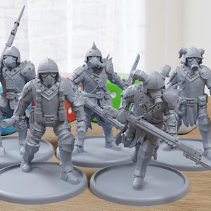 Soldados Herejes - Miniaturas impresas en 3D a escala de 28 mm/32 mm para juegos de guerra en miniatura y juegos de rol de mesa