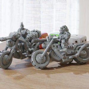 Wasteland Bikers Alpha Duo - 28mm / 32mm - Post Apocalyptic - Ideal Proxy Miniature for Zona Alfa - Fallout Wasteland - Tabletop RPG Games