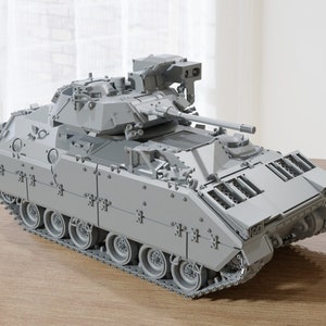 M3 Bradley US Army Infantry Fighting Vehicle - 3D Resin Printed 28mm / 20mm / 15mm Miniature Tabletop Wargaming Vehicle