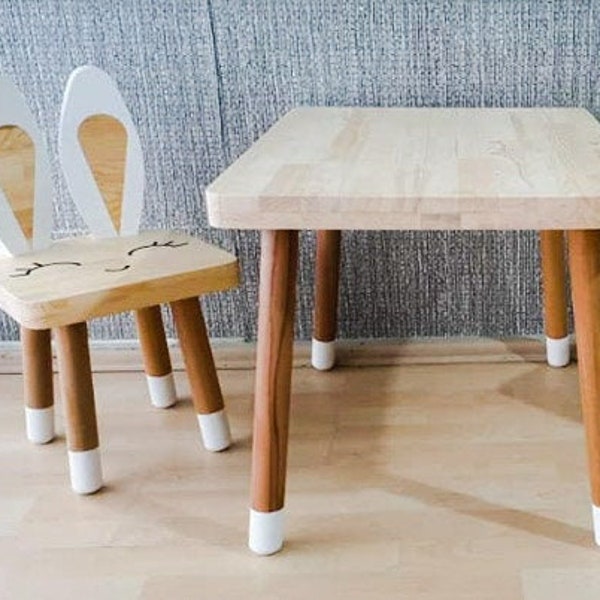 Kindertafel en stoel, peutertafel, houten kindertafel