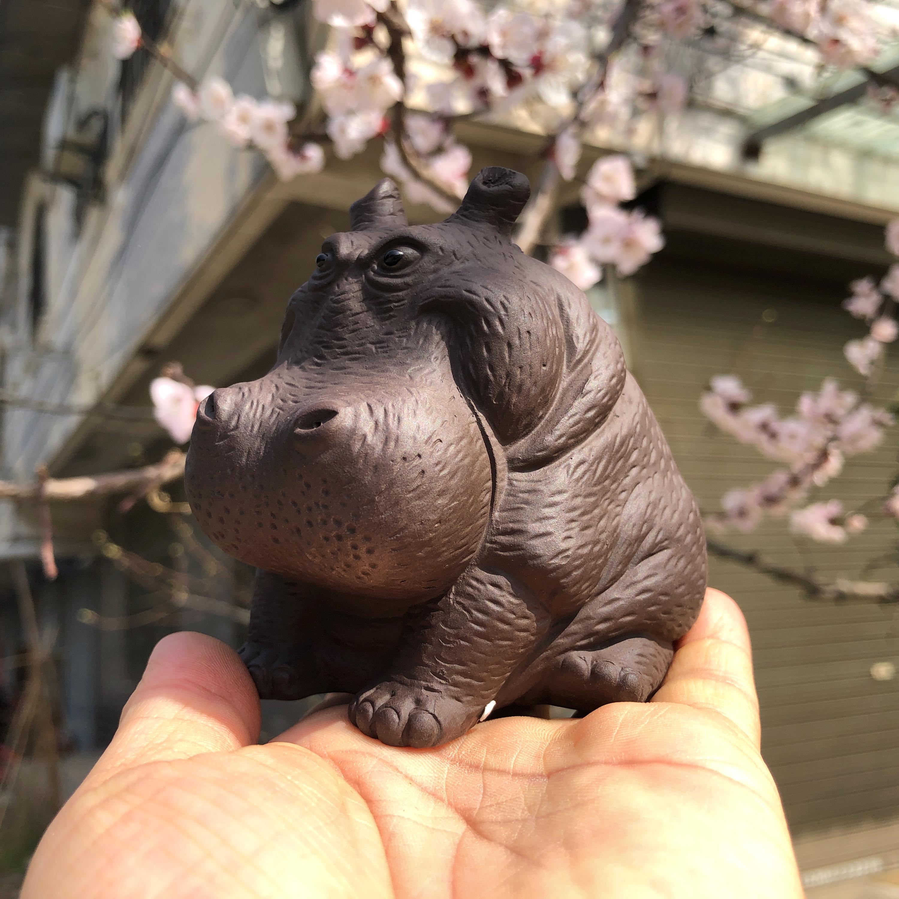 風水リビングルーム装飾品、宜興紫沙彫刻カバ装飾品カバ粘土陶器動物の