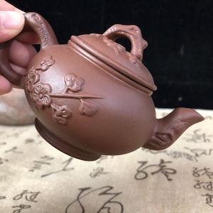 Handmade Plum Blossom Yixing Brown Zisha Teapot, Chinese Purple Clay Tea Pot, Traditional Tea Ceremony Decor