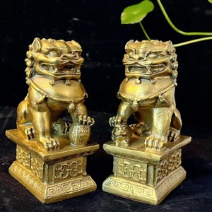 Feng shui living room Ornaments, Pair of Fu Dogs Guardian Lion Statues, Copper Beijing Lions for Wealth Guardian Lion Foo Copper Lion TT12
