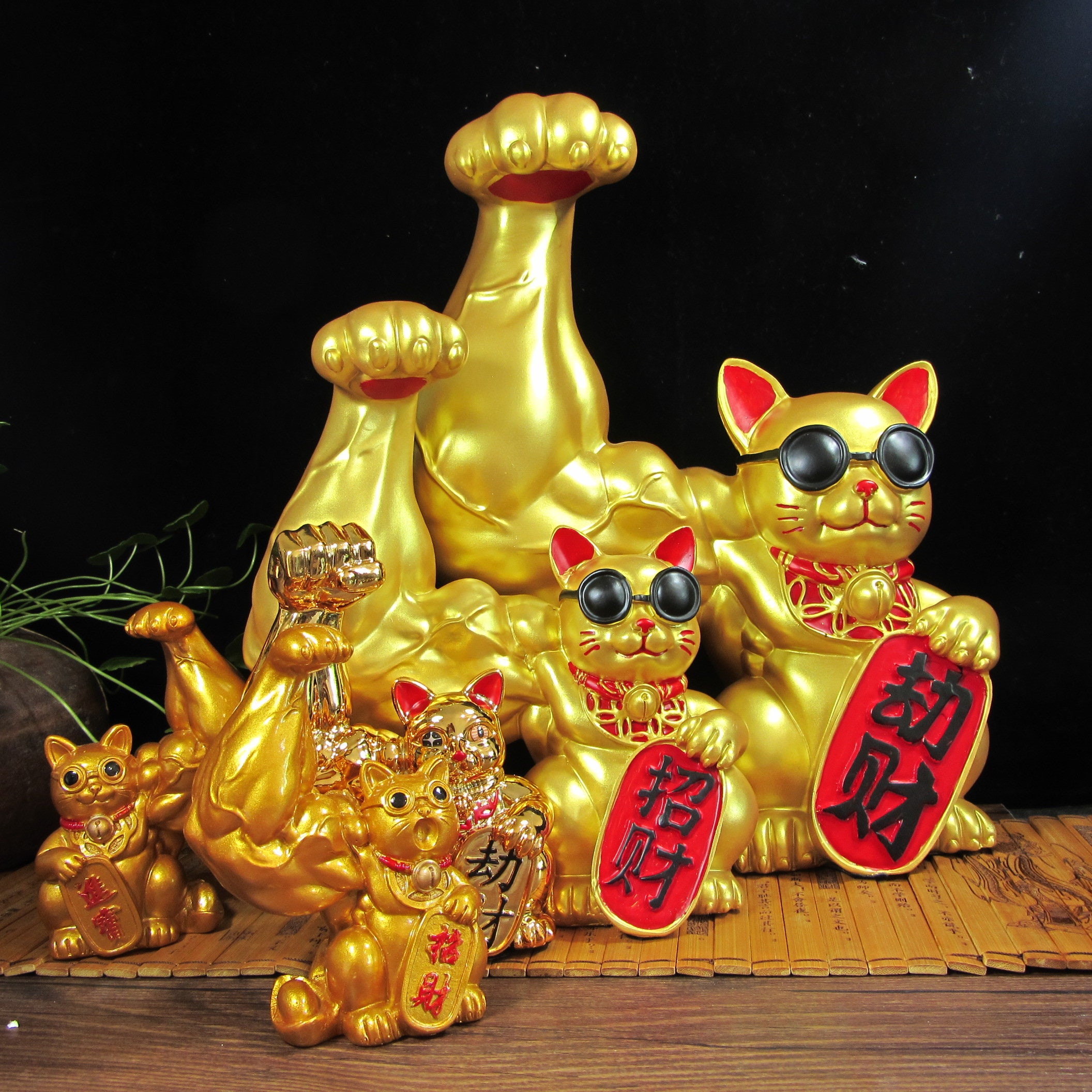 Treasure box gold ornaments 9999 gold pure gold cute cat lucky cat fish  pendant necklace clavicle chain - Shop yuihsieh Necklaces - Pinkoi