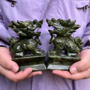 A Pair of Matched Green Jade Qilin Statue Stone Fengshui God Beast lion Sculpture Foo-dog lion Crystal Carving evil spirits collectible gift