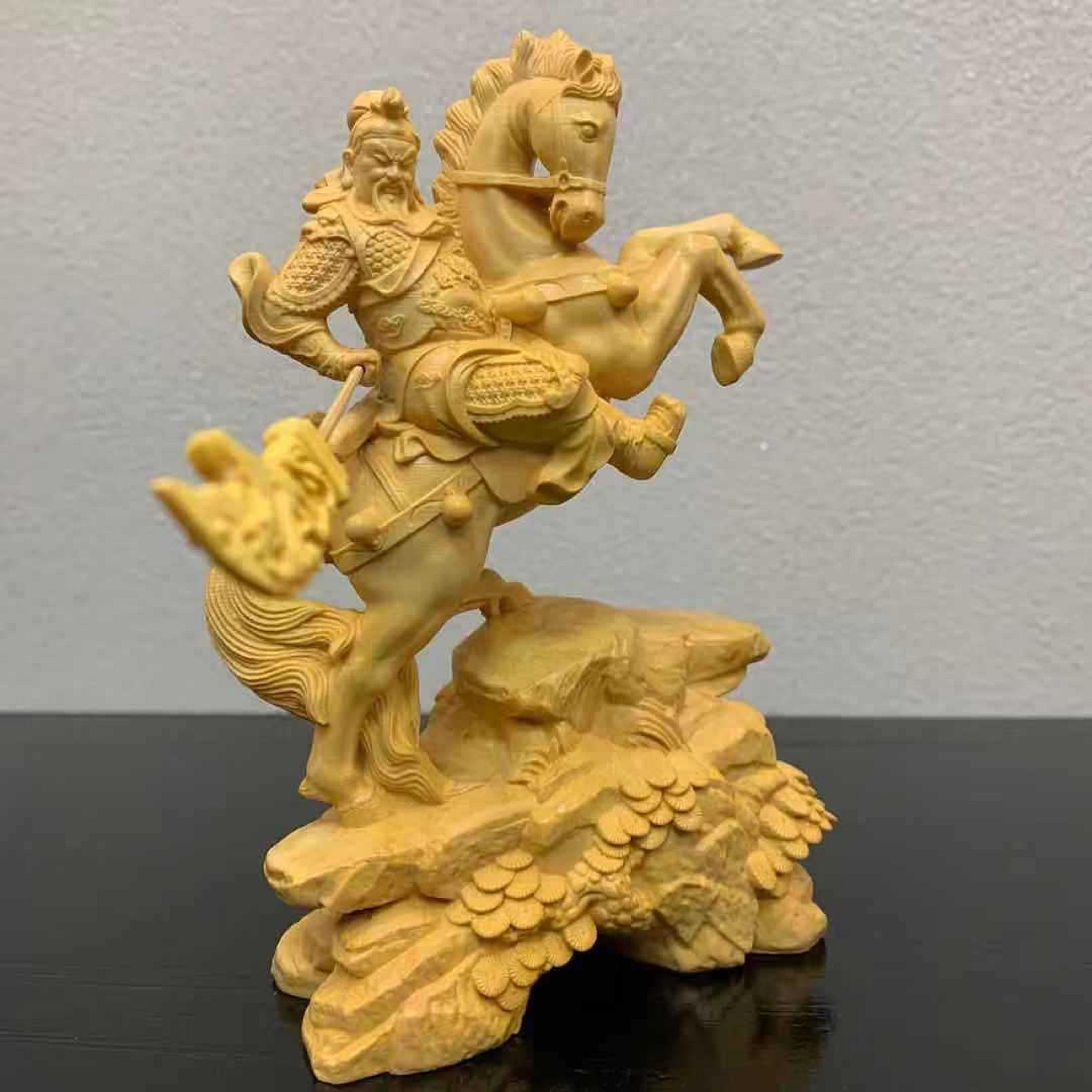 手彫り 置物 天然ツゲの木彫りの絶妙な関羽の馬の像、手彫りのツゲの木の置物関公羽