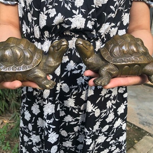 Pair of Vintage Copper Turtle Statue, Bronze Collectibles Figures for Home Retro Decor Longevity Tortoise Feng Shui Ornament Symbol of Peace