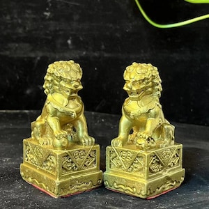 Pair of Foo Dogs Guardian Lion Statues, Mini Copper Brass Beijing Lions, Feng Shui Decor for Home Wealth Buddhist Guardian Lion Holiday Gift
