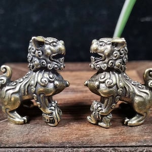 A pair Mini solid fine Brass  Foo Dogs Lion figurine, Lion Statue Clay pottey,  mithycal animal tea pet Feng shui Wealth unicorn qilin beast