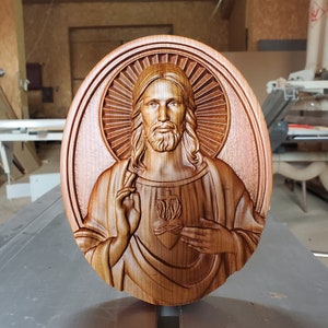 Jesus auf Holz geschnitzt, Holzschnitzerei Jesus, handgemachtes Geschenk Wandbehang Jesus, religiös, Geschenk für ein Zuhause