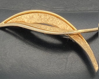 Vintage Boucher Gold-Tone Leaf Brooch