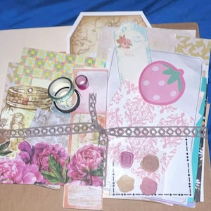 Mystery Junk-Journaling-Bundles