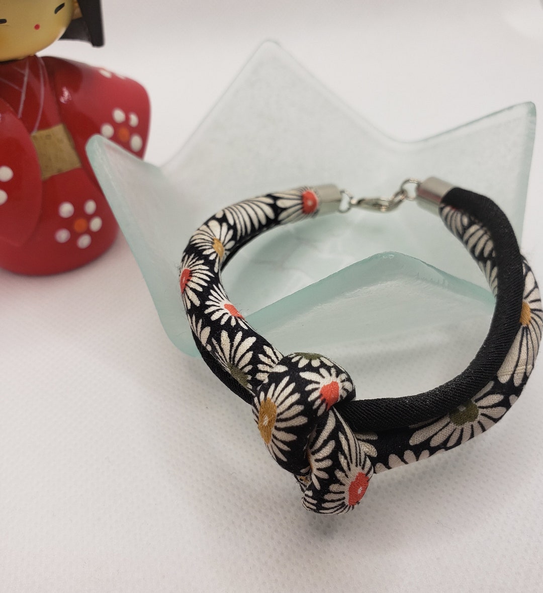 Chrysanthemum Flower Bracelets for Women, Vintage Kimono Silk Knot