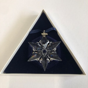 置物 SWAROVSKI CHRISTMAS ORNAMENTS 2000 Swarovski Crystal 2000 Christmas Star Snowflake Ornament for