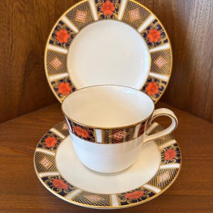 18 piece RCD Tea Cup, Saucer and Plate Royal Crown Derby Old Imari Border Pattern
