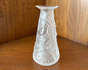 Lalique Knospe Vase Soliflore Sirene 12526