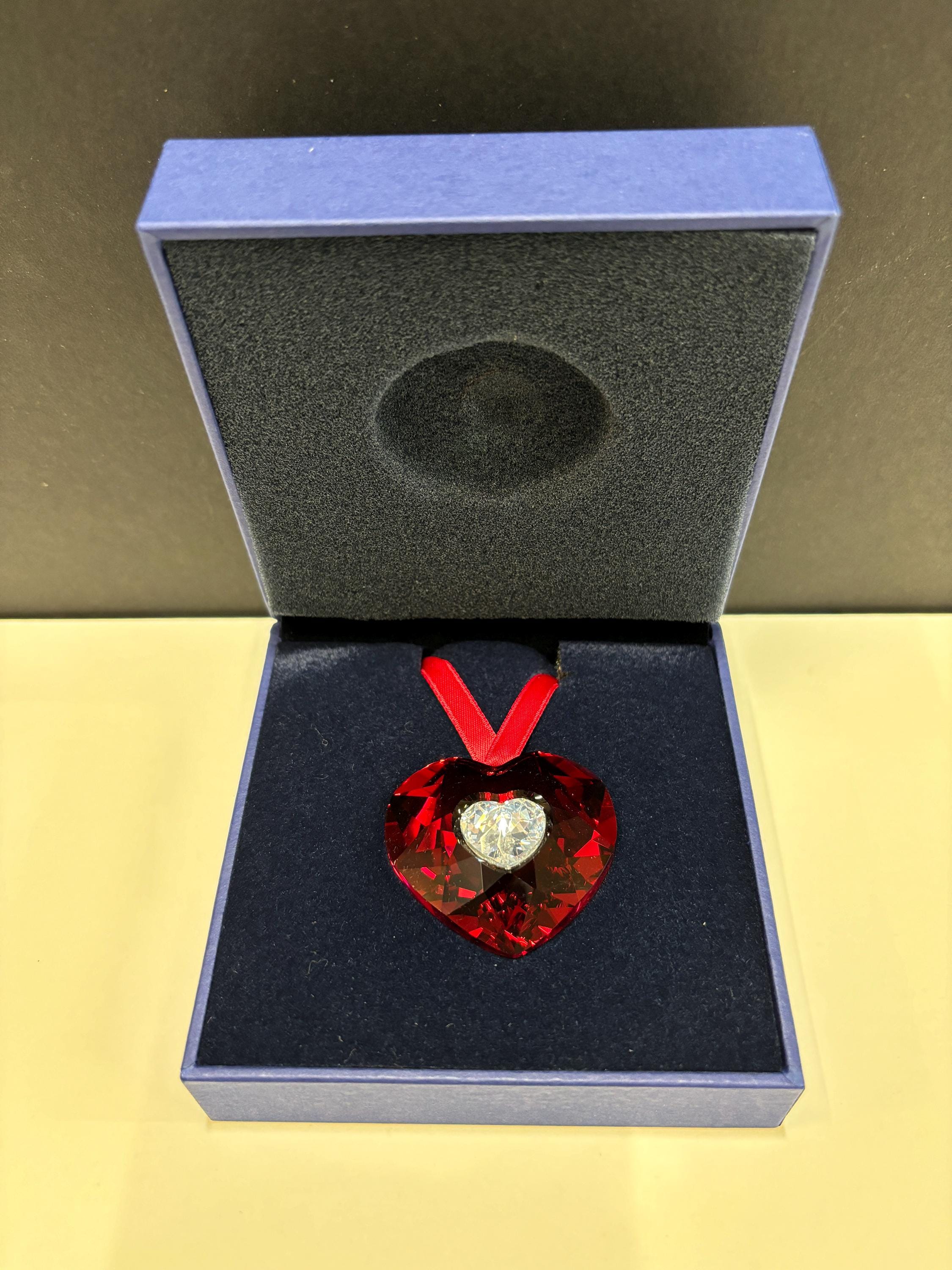 SWAROVSKI - スワロフスキー ハートオーナメント 2005年 限定品 swarovski Swarovski 2005 Heart Ornament Red and Clear Pendant - Etsy