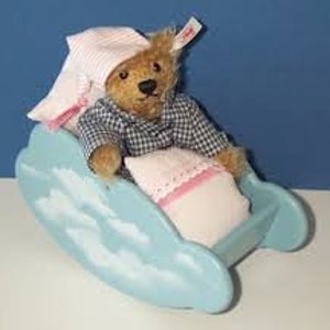 Steiff Limited Edition Teddybär mit Wolkenschaukelwiege 037948