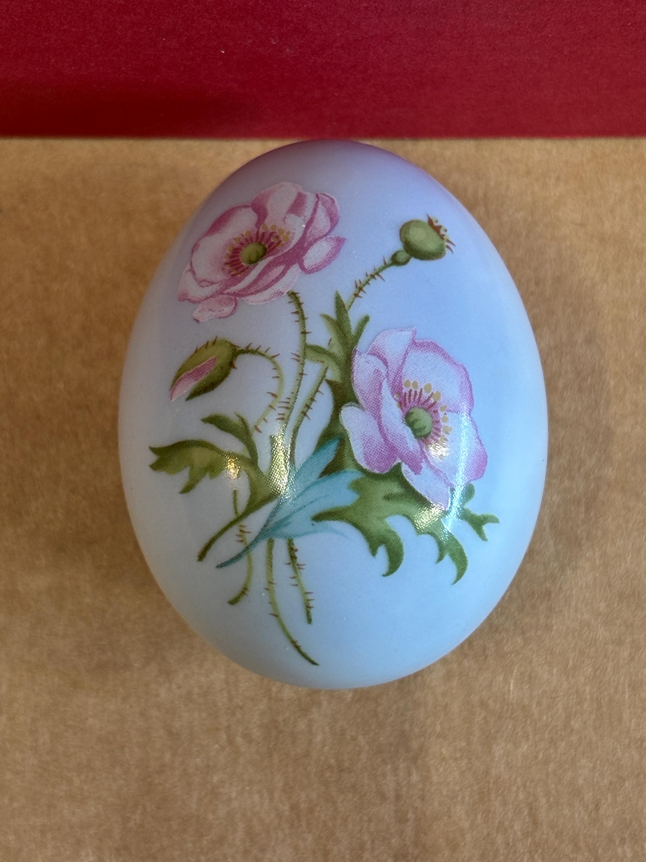 1999 EGG by Bing & Grondahl Annual Easter Limited Edition Valmue Poppy under Royal Copenhagen