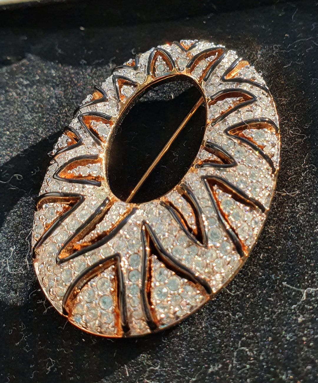Broche Vintage Années 60 - Femme Mucha - Résine Beige - Superbe