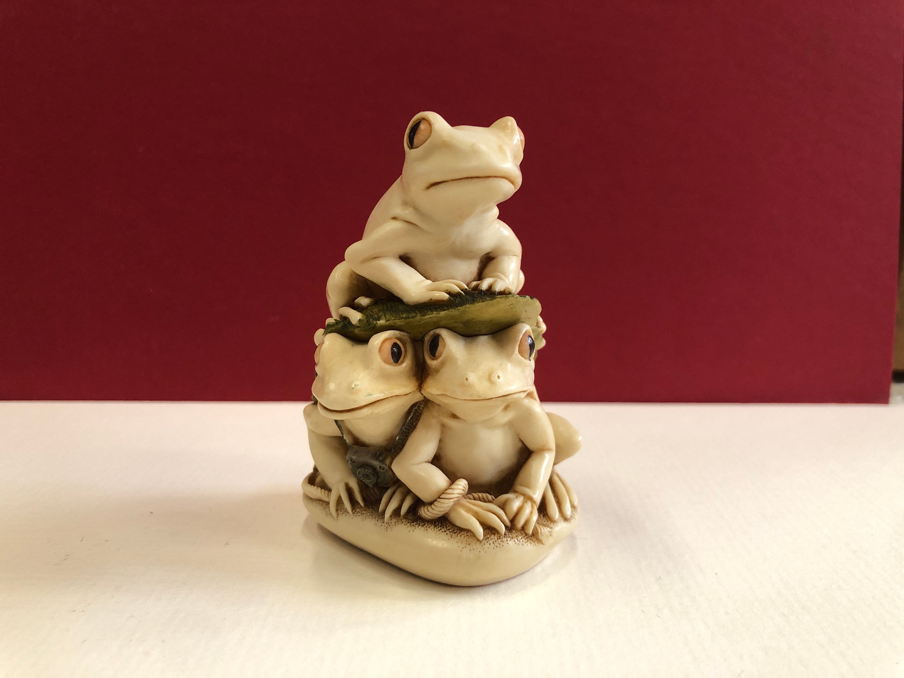 置物 Harmony Kingdom Frogberry Ivory Look Before You Leap Harmony Kingdom Frogs TJFR4 - Etsy Canada