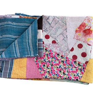 Vintage Kantha Quilt: Hand-Stiched Patchwork Throw Blanket Primium Quality.