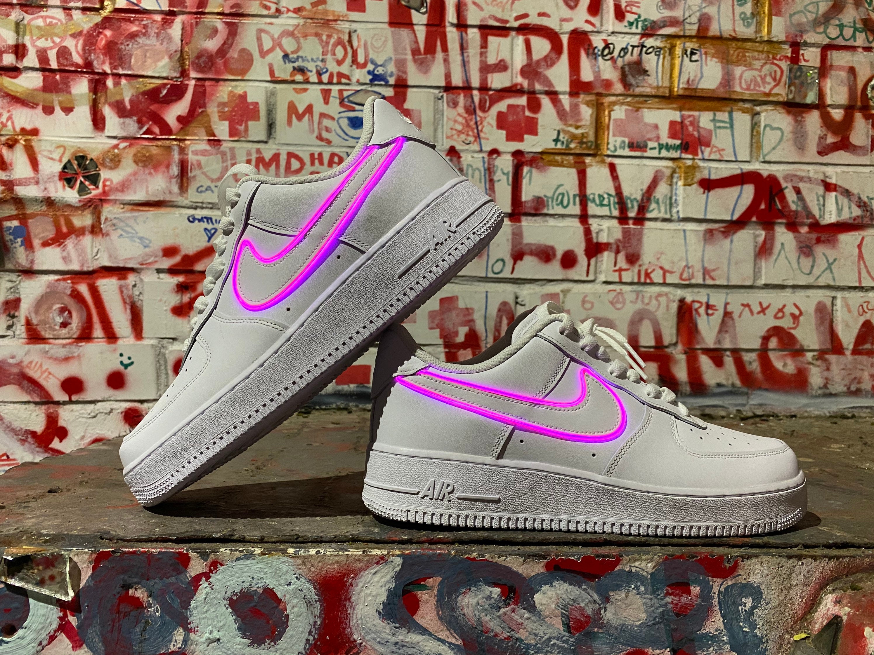 Nike Air Force 1 Light Up Electric PINK. Ein Knopf gesteuert 5 | Etsy  Schweiz