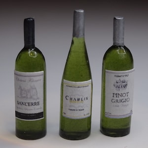 1:12 Puppenhaus Weißwein Flasche (grünes Glas)