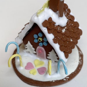 1/12TH SCALE Dolls House miniature gingerbread house