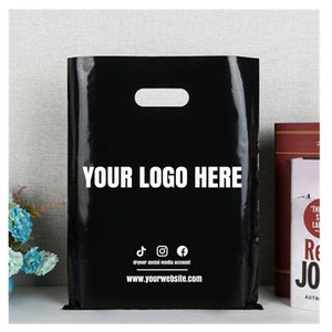 Bolsas de compras negras personalizadas con logotipo Bolsas de asa de plástico para compras, favores de fiesta, cumpleaños, fiestas, bolsas de asas con logotipo