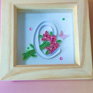 Arte Quilling - Arte de pared Quilling - Decoración de pared Quilling - Arte Quilling hecho a mano - Letras - Nombres - Iniciales- Regalo-Presente-Letra C