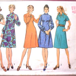 Vintage  1970's Dress pattern Simplicity 9681