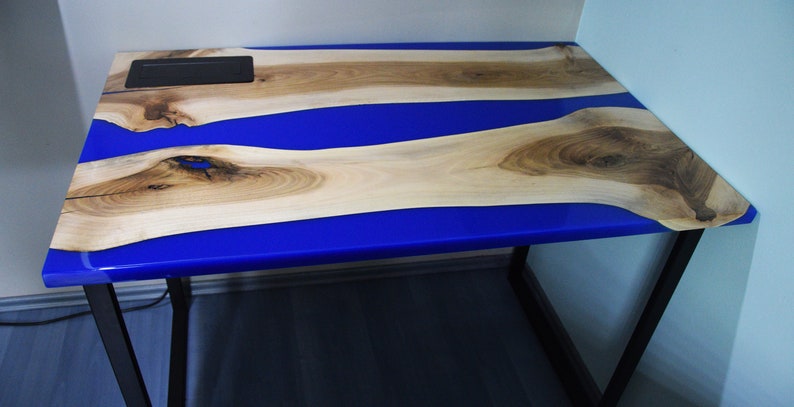 The 7 Best Epoxy Resin Gaming Desk Reviews in 2021 1