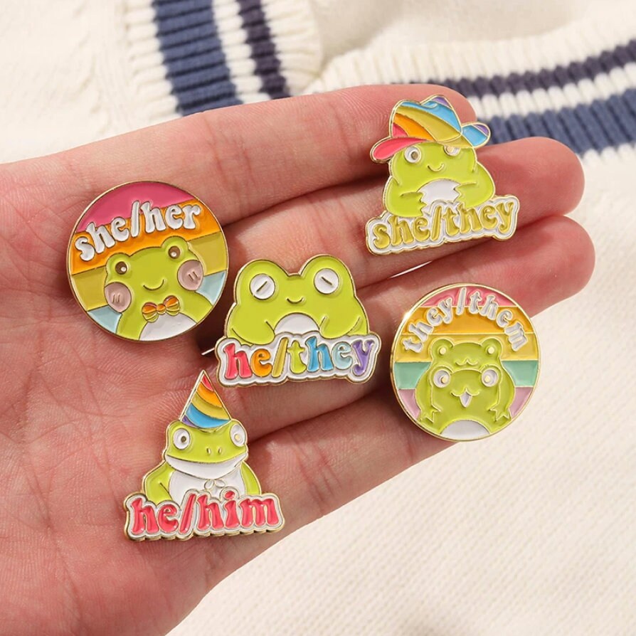 Pronoun Frog Enamel Pin / Cute Enamel Pins / LGBTQ Pin / - Etsy