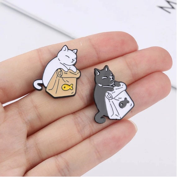 Cute 'feed Myself' Cat Enamel Pin / Cute Enamel Pins / Lapel Pin / Cat Pin  / Enamel Pins / Funny Pins / Funny Badges / Punk Pins / 