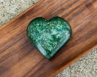 Cristallo di cuore di avventurina verde