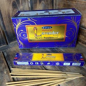 Satya Natural Lavender Incense Agarbatti Sticks-Organic Incense For Aromatherapy, Relaxation, Calming ,Meditation, Yoga 15 grams Each Box