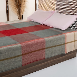 100% WOOL Blanket Queen, Soft Merino Plaid Blanket, Pure Wool Bedspread, Pre-Washed Warm Cozy Blanket for Adults, Natural House Warming Gift