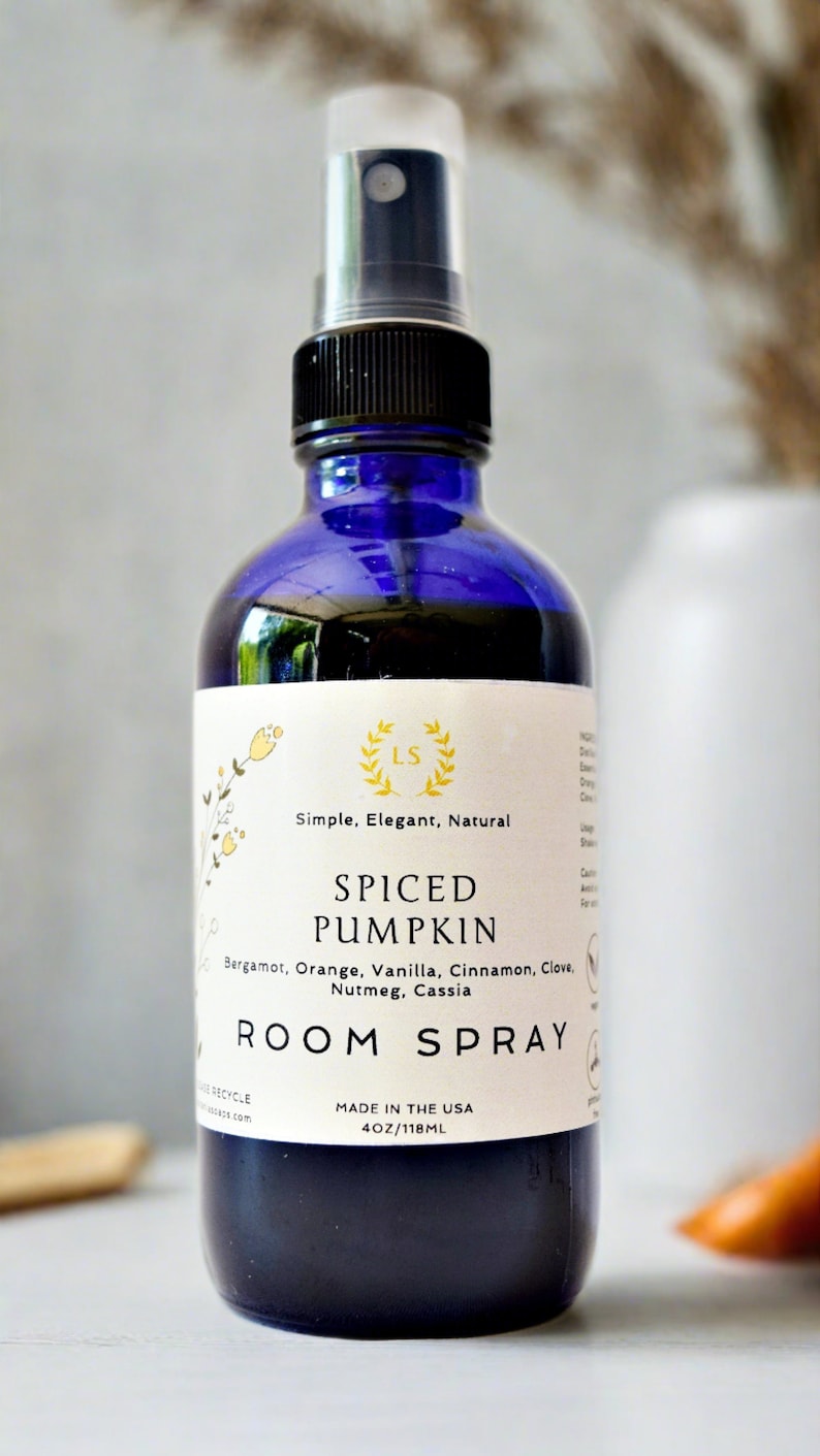 Room spray spiced pumpkin with essential oils of bergamot, orange, vanilla, cinnamon, clove, nutmeg, cassia