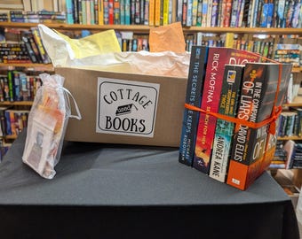 Horror / Thriller Book Box ~ Personalized for you!  ~*~  Choose 1,3 or 6 months   ~*~
