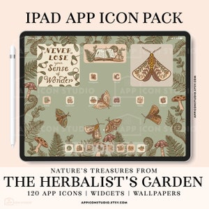 Peut inclure: Une illustration numérique d'un écran d'iPad affichant un ensemble de 120 icônes d'applications, widgets et fonds d'écran sur le thème d'un jardin d'herboriste inspiré de la nature. Les icônes présentent un fond vert avec des illustrations de papillons, de champignons, de fougères et d'un livre. Le texte "NEVER LOSE your Sense of Wonder" est affiché à l'écran.