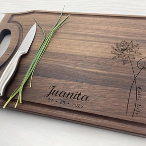 Personalized Cutting Board, Engraved Cutting Board, Birth Flower, Birthday Month, July Flower, Water Lily, Birthday Gift, July Gift, 380