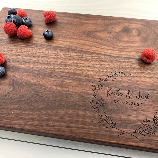 Personalized Cutting Board, Engraved Cutting Board, Couples Gift, Wedding Gift, Engagement Gift, Anniversary Gift, House Warming Gift, 080