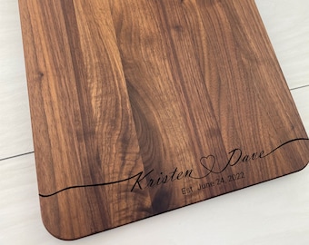 Personalized Paddle Board, Engraved Cutting Board with Handle, Wedding Gift, Anniversary Gift, Engagement Gift, Couples Gift, 074