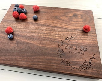 Personalized Cutting Board, Engraved Cutting Board, Couples Gift, Wedding Gift, Engagement Gift, Anniversary Gift, House Warming Gift, 080