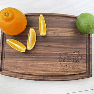 Planche à découper personnalisée, Planche à découper personnalisée, Cadeau sur le thème des éléphants, Cadeau pour couple, Cadeau de mariage, Cadeau de fiançailles, Cadeau pour la Saint-Valentin, 055