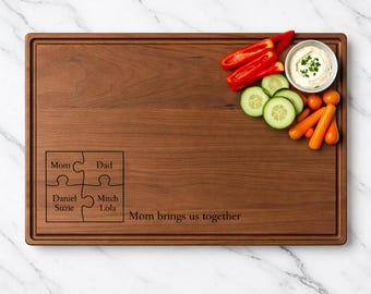 Personalized Family Puzzle Cutting Board, Custom Engraved Wood Board, Mom Gift, Housewarming Gift, Family Name Kitchen Decor, 754
